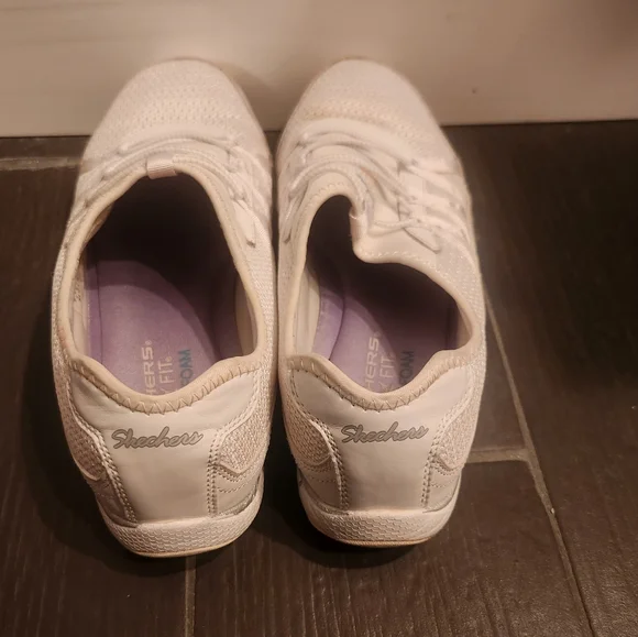 Skechers - Picture 4 of 6